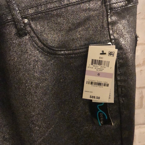 INC jeggings. Size 6 - Picture 4 of 4